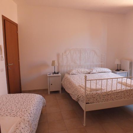 Il Torrione Panzió Iesi Kültér fotó